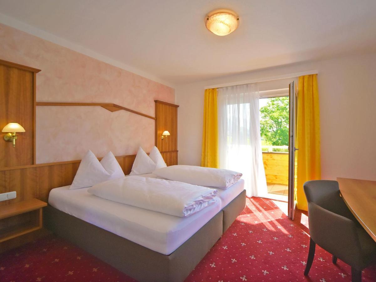 Hotel Berghof Мильстат Экстерьер фото