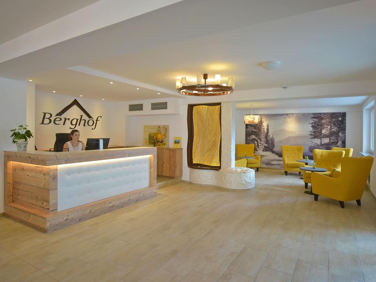 Hotel Berghof Мильстат Экстерьер фото